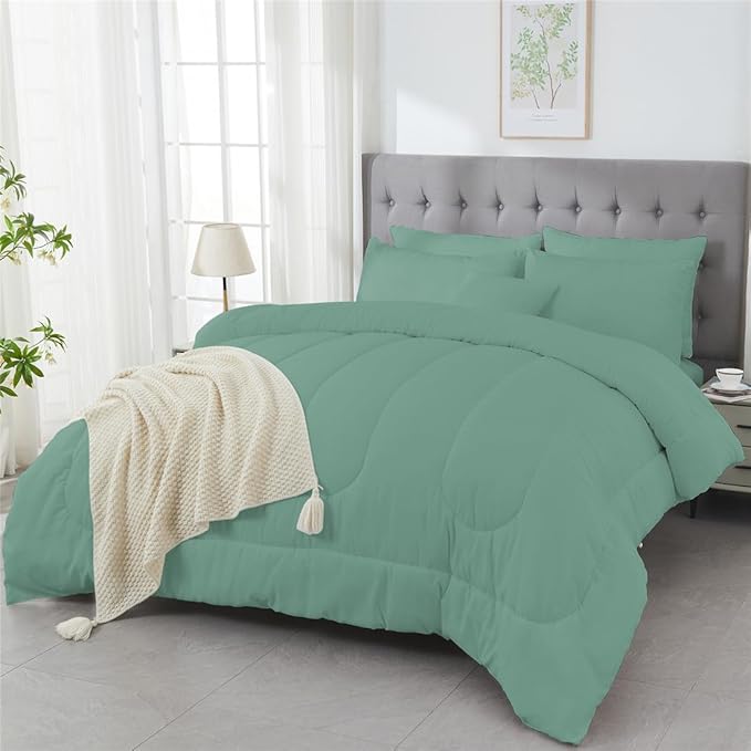 3 Piece Solid Color All Season Bedding Comforter Set Microfiber Soft Lightweight Bedding Set for Kids Teens Adults Room Decor with 1 Comforter and 2 Pillowcases Full