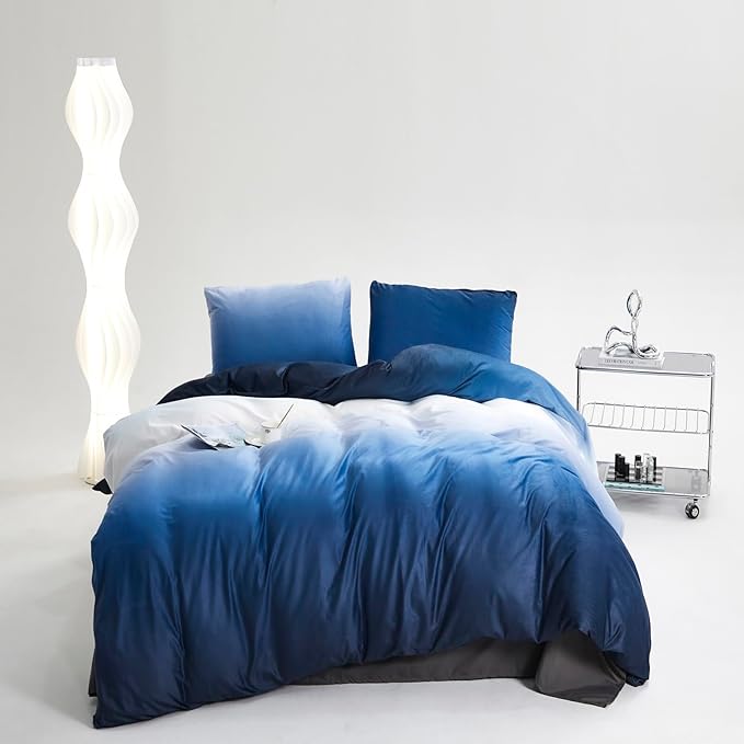 Wellboo Gradient Blue Velvet Comforter King Fluffy Blue White Bedding Comforters Women Men Ocean Sea Blue Velvet Quilts Modern White and Sky Blue Gradient Flannel Bed Abstract Art Watercolor Comforter