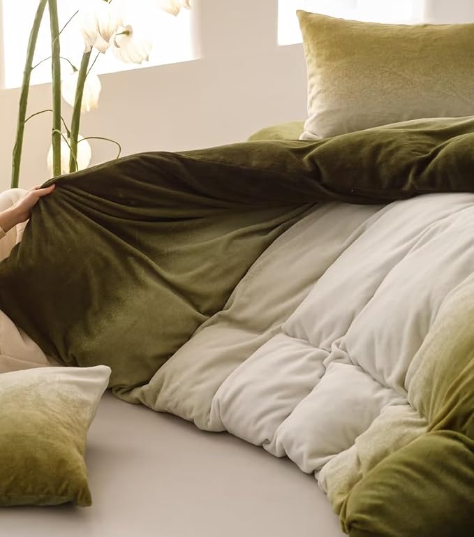 Green White Comforter Set Velvet King Gradient Olive Green Bedding Comforter Women Plain White and Army Green Gradient Soft Quilt Flannel Dark Green Comforter Warm King Bed Comforter