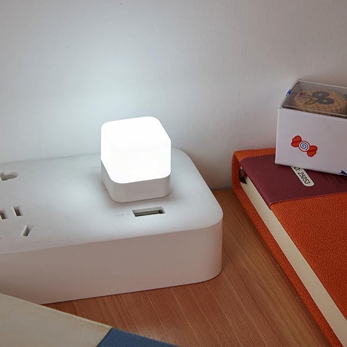 Mini USB Night Lights，Plug in LED Bulb，Flexible LED Ambient Light ，Emergency Lighting，Compact，Ideal for Bedroom，Bathroom，Nursery，Hallway，Outdoor Camping，Reading(8PCS,White)