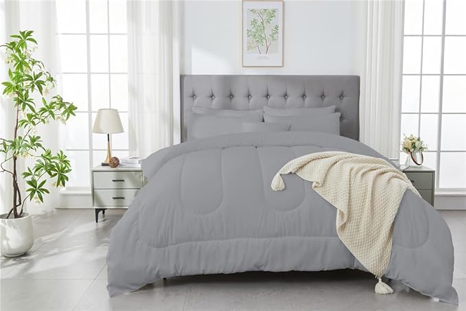 3 Piece Solid Color All Season Bedding Comforter Set Microfiber Soft Lightweight Bedding Set for Kids Teens Adults Room Decor with 1 Comforter and 2 Pillowcases King
