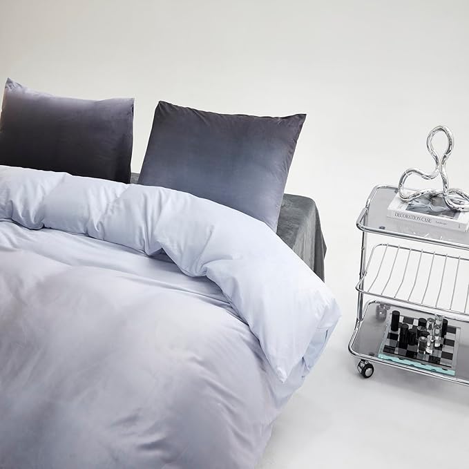Wellboo Grey Gradient Comforter Sets California King Silver Grey Velvet Bedding Comforters Cal King Modern Plain White and Dark Grey Flannel Quilts Gray Comforters Micromink Sherpa Fuzzy Plush Bed