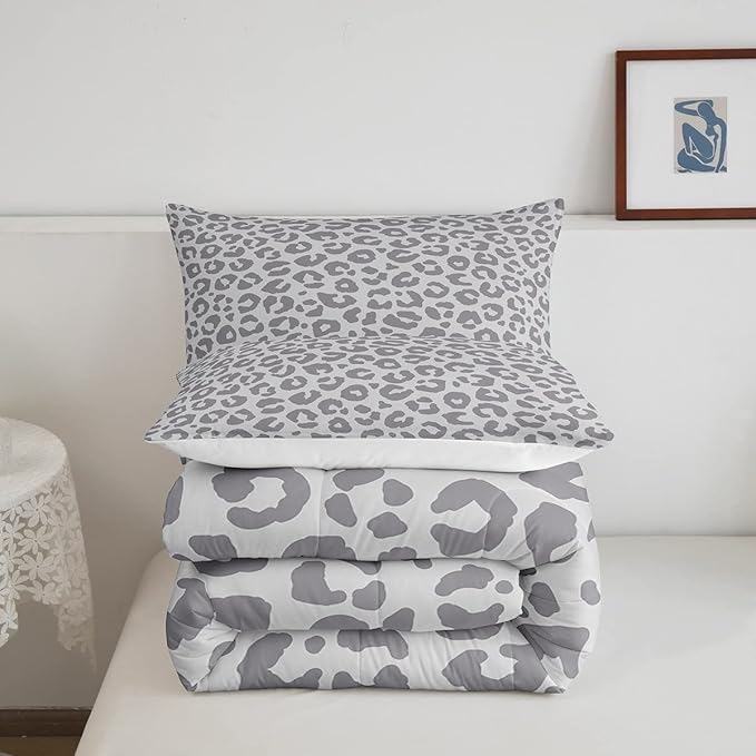 Feelyou Leopard Print Bedding Set Silver Gray Leopard Comforter Set for Boys Girls Kids Cheetah Printed Comforter Africa Wild Animal Skin Theme Duvet Set Room Decor Twin Size Quilt Set 2Pcs