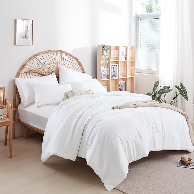 King Size Comforter Set Soft Microfiber 3 Piece Comforters Set for Men, Women and Girls White Lightweight Alternative Comforter for All Season (1 Comforter, 2 Pillowcases)