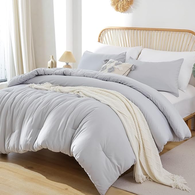 ROSGONIA Light Grey Twin Comforter Set for College Girls Boys,1 Boho Gray Comforter & 1 Pillowcase, Lightweight Kids Comforter Sets Dorm Bedding Gifts
