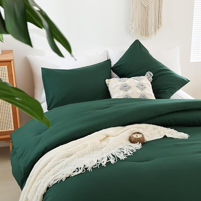ROSGONIA King Size Comforter Set Emerald Green, 3pcs (1 Boho Dark Forest Comforter & 2 Pillowcases), All Season Blanket Lightweight Bedspreads Quilt
