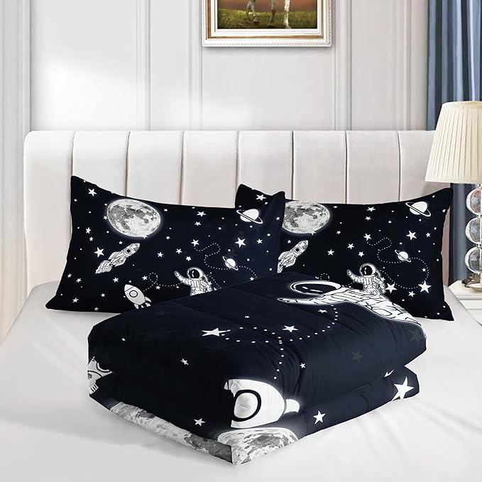 Datura home Kids Comforter Set Astronaut Space Rocket Printed Pattern Quilt Bedding Set with 1 Comforter and 2 Pillowcases for Girls Bedroom All Season(Space Rocket Queen), Queen 90x90inches