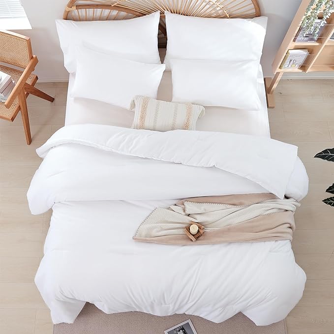 King Size Comforter Set Soft Microfiber 3 Piece Comforters Set for Men, Women and Girls White Lightweight Alternative Comforter for All Season (1 Comforter, 2 Pillowcases)