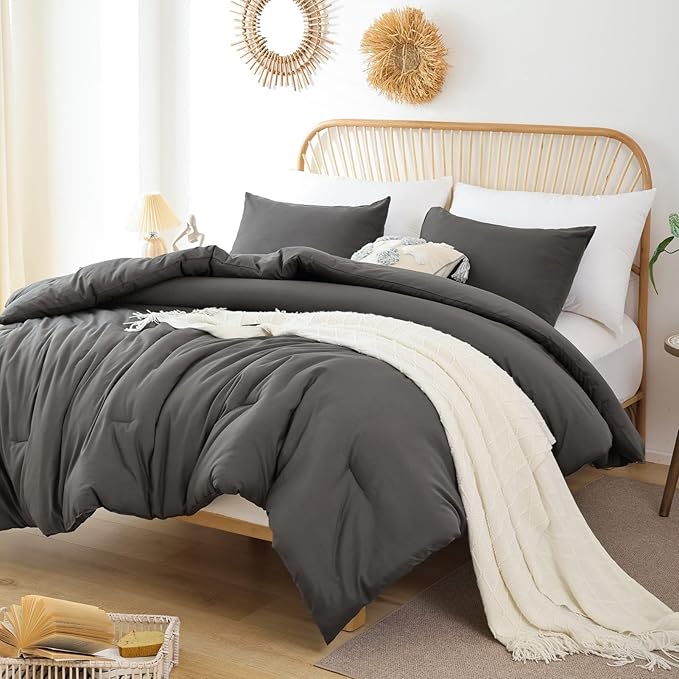 ROSGONIA Queen Comforter Set Charcoal Grey, 3pcs (1 Boho Dark Gray Comforter & 2 Pillowcases) All Season Soft Bedding Lightweight Bedspread Blanket Quilt