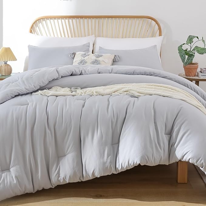 ROSGONIA Oversized King Comforter Light Gray, 3pcs (1 Grey Comforter & 2 Pillowcases), Soft Lightweight Oversized King Size Comforter Sets Bedding