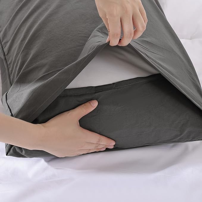 ROSGONIA Queen Comforter Set Charcoal Grey, 3pcs (1 Boho Dark Gray Comforter & 2 Pillowcases) All Season Soft Bedding Lightweight Bedspread Blanket Quilt