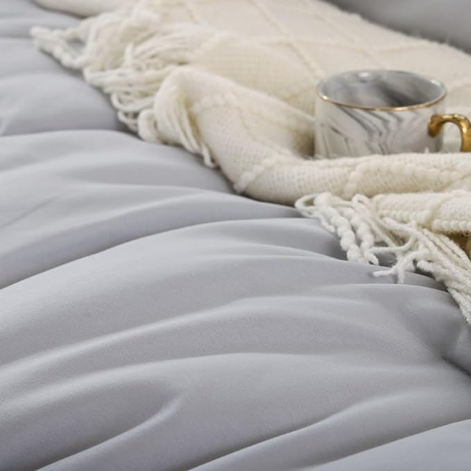 ROSGONIA Light Grey Twin Comforter Set for College Girls Boys,1 Boho Gray Comforter & 1 Pillowcase, Lightweight Kids Comforter Sets Dorm Bedding Gifts