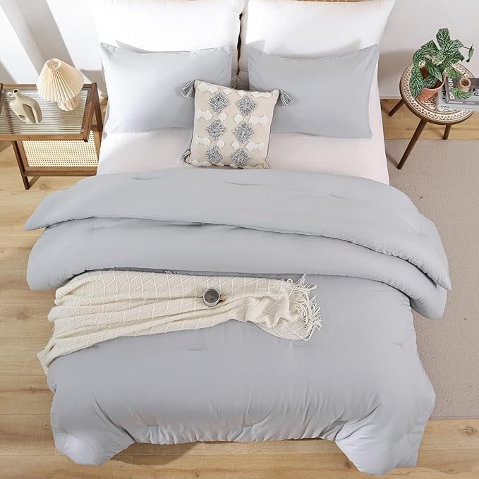 ROSGONIA Light Grey Twin Comforter Set for College Girls Boys,1 Boho Gray Comforter & 1 Pillowcase, Lightweight Kids Comforter Sets Dorm Bedding Gifts