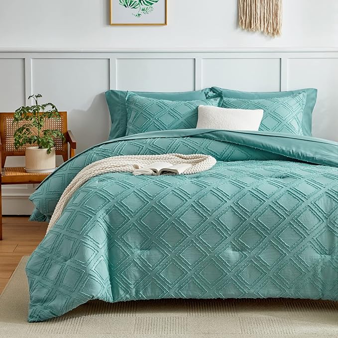 7 Pieces Tufted Bed in a Bag Queen Comforter Set with Sheets Green, Soft and Embroidery Shabby Chic Boho Bohemian, Luxury Solid Color with Diamond Pattern, Jacquard Tufts Bedding Set for All Season