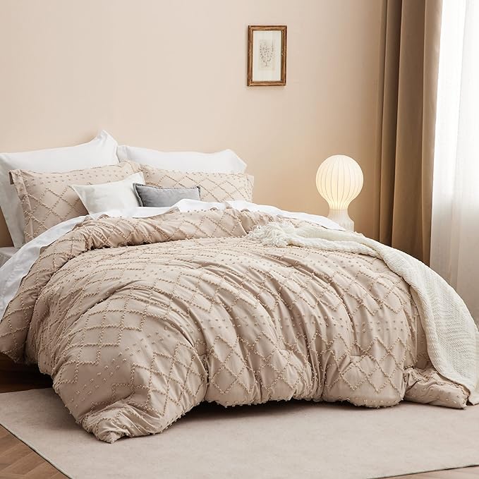 Bedsure King Size Comforter Set - Warm Tan Boho Tufted Shabby Chic Bedding Comforter Set, 3 Pieces Vintage Farmhouse Bed Set for All Seasons, Fluffy Soft Bedding Set with 2 Pillow Shams