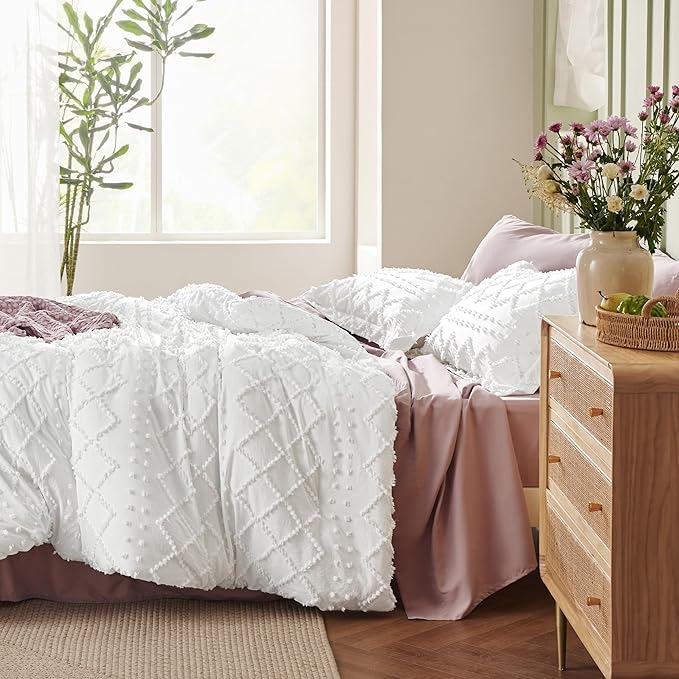 Bedsure Full Size Comforter Set - Black Comforter, Boho Tufted Shabby Chic Bedding Comforter Set, 3 Pieces Vintage Farmhouse Bed Set for All Seasons, Fluffy Soft Bedding Set with 2 Pillow Shams