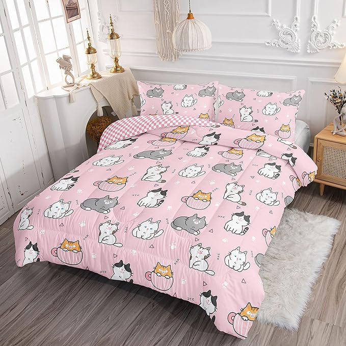 Datura home Pink Kawaii Cat Comforter Bedding Set for Girls Lovely Kitten Pink Print Cute Animal Pattern Bedding Set with 1 Comforter and 2 Pillowcases for Girls Bedroom All Season(Cat Pink Full)