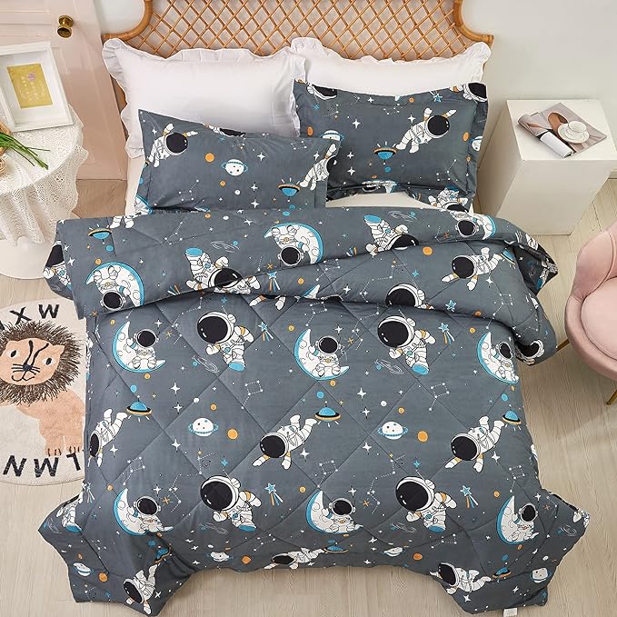 JSD Grey Astronaut Kids Comforter Set for Boys Toddler, 2 Pieces Twin Microfiber Comforter with Pillow Sham, Soft Comfortable Machine Washable