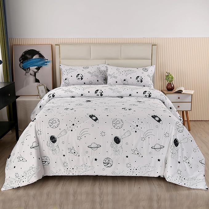 MAG 3Pcs Out Space Bedding Comforter Set, White Galaxy Comforter Set,for Toddlers Kids,Boys Teens and Girls,Super Soft Microfiber (1 Comforter + 2 Pillowcases) (Space, Queen)