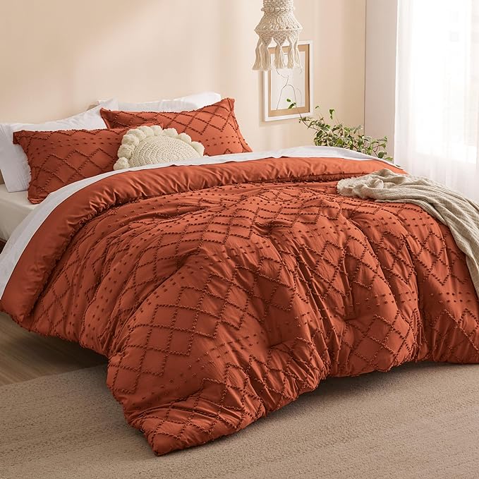 Bedsure Full Size Comforter Set - Terracotta Comforter, Boho Tufted Shabby Chic Bedding Comforter Set, 3 Pieces Vintage Farmhouse Bed Set for All Seasons, Fluffy Bedding Set with 2 Pillow Shams